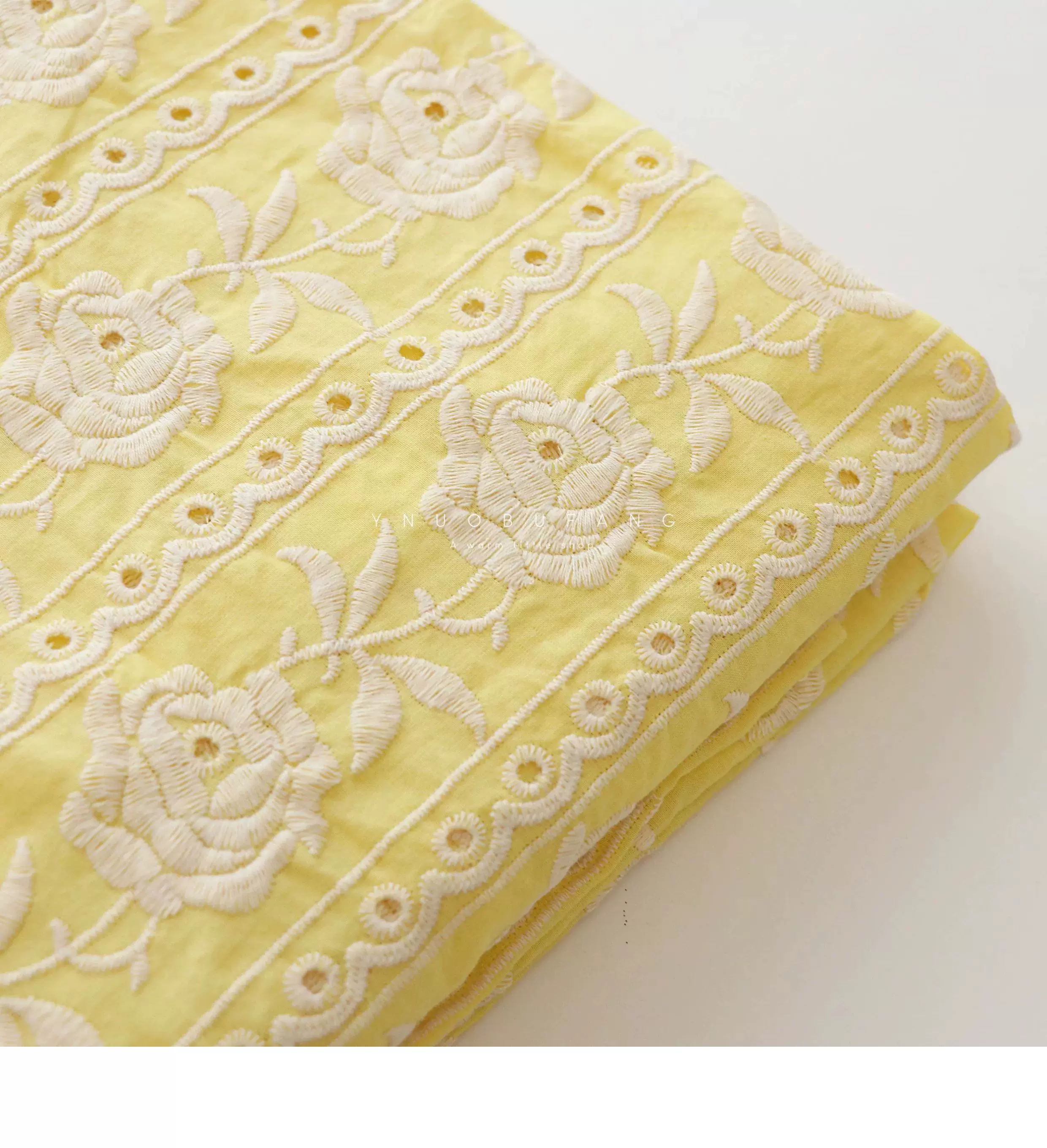Embroidery Yellow Dress - Tessuto in pizzo giallo 100% cotone