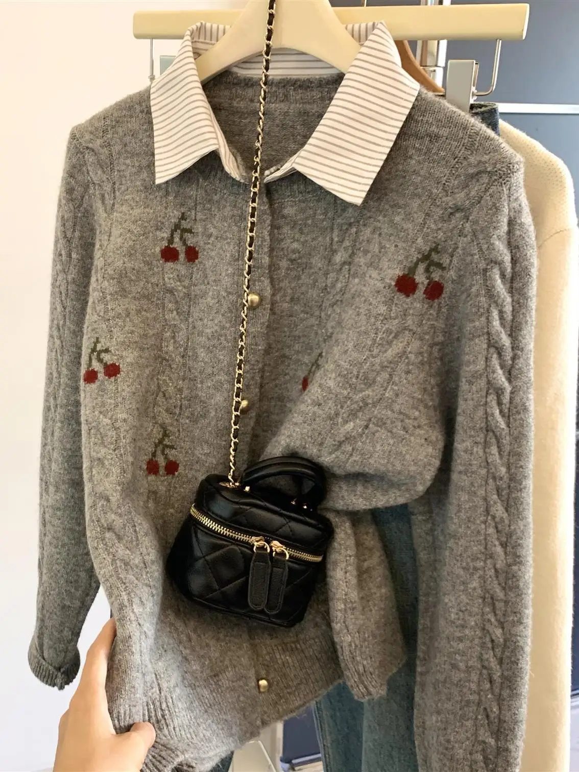 Cardigan Aperto da Donna in Ma - Embroidery Rose recensione e prezzo