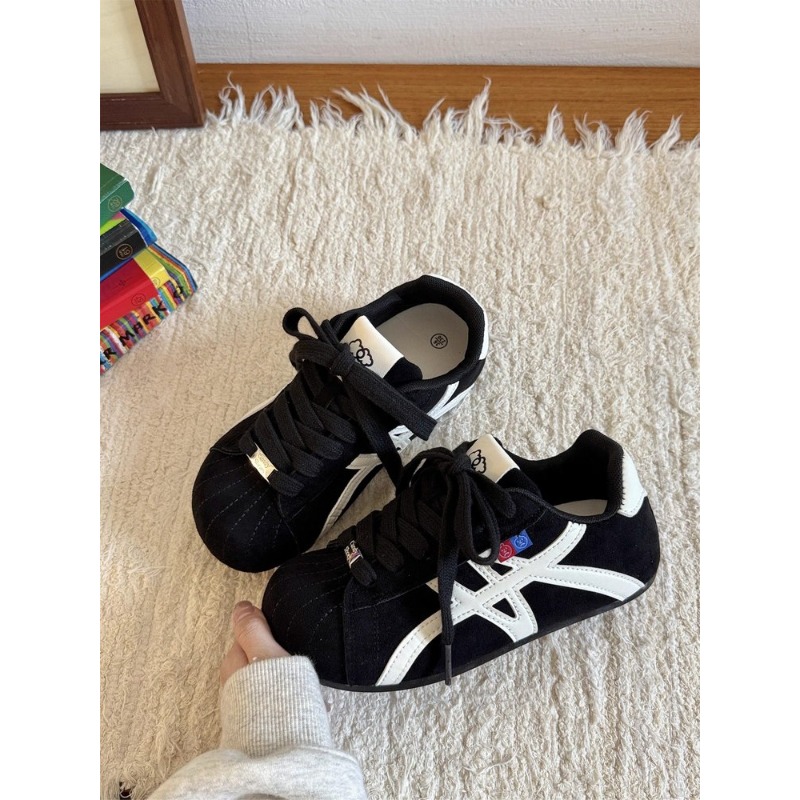 Scarpe da ginnastica retrò in  - Embroidery Garments recensione e prezzo