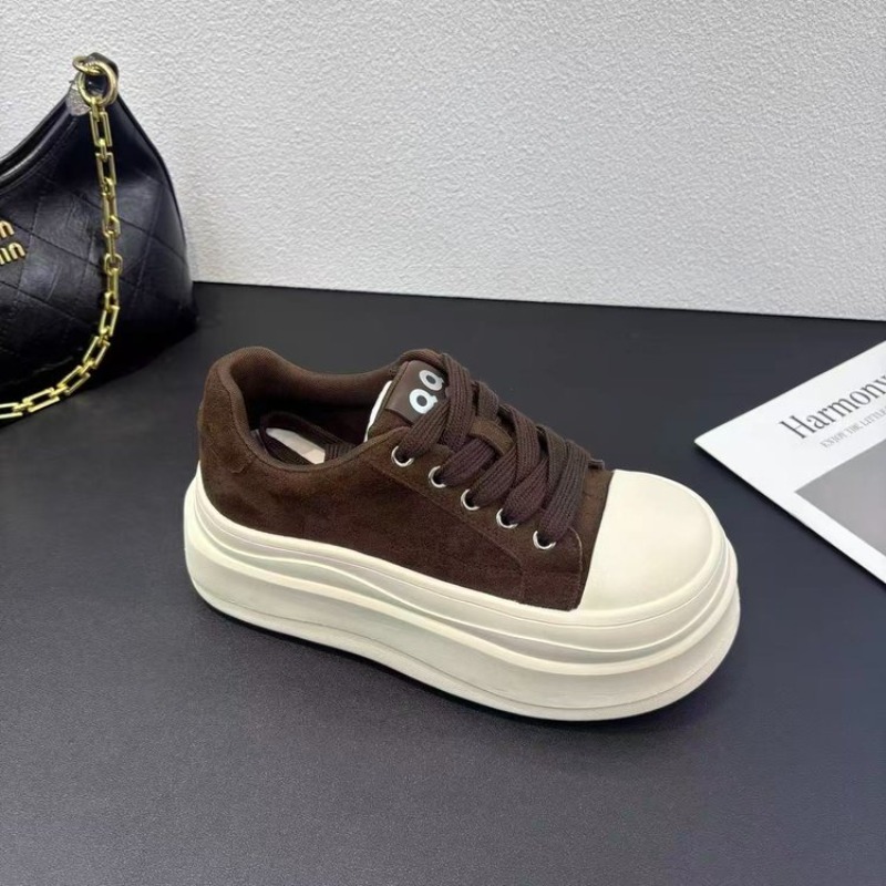 Sneakers con suola spessa e mo - Embroidery Garments recensione e prezzo